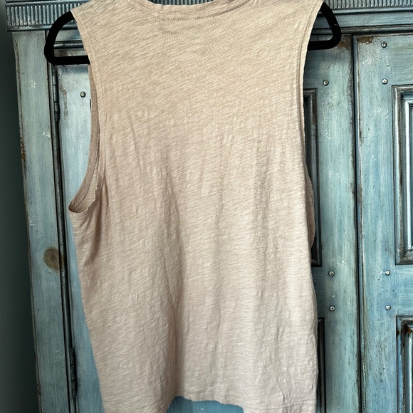 Vuori Sunset Tank Top in Burnt Clay Size Mhttps://www.google.com/url?sa=i&url=ht - Picture 7 of 9
